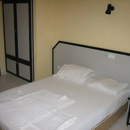 Hotel Sahara 2*